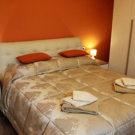 Light & Colours Apartment ボローニャ エクステリア 写真
