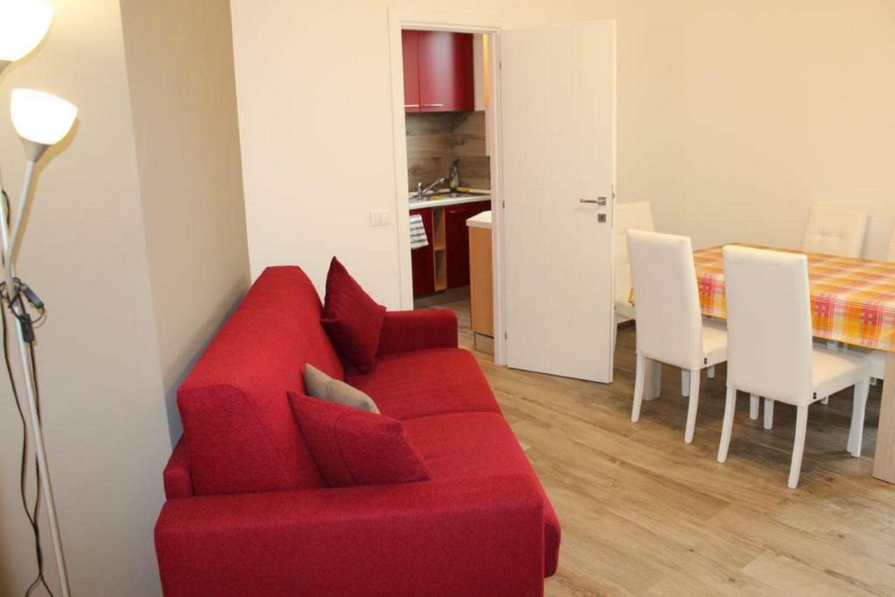 Light & Colours Apartment ボローニャ エクステリア 写真